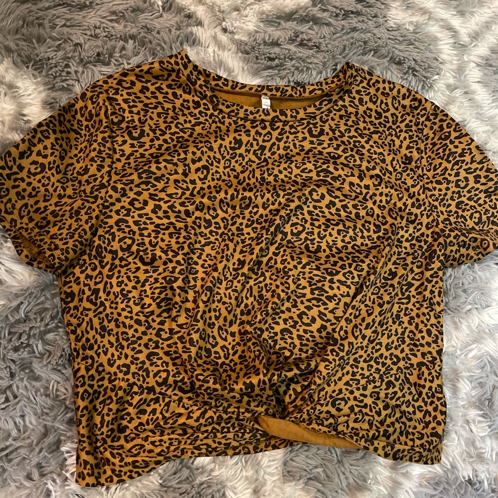 Leopard Crop tied tee